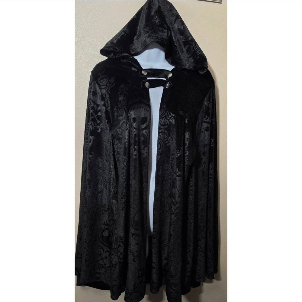 Disney Nightmare Before Christmas Black Velvet Jack Skellington Hooded Cloak S/M